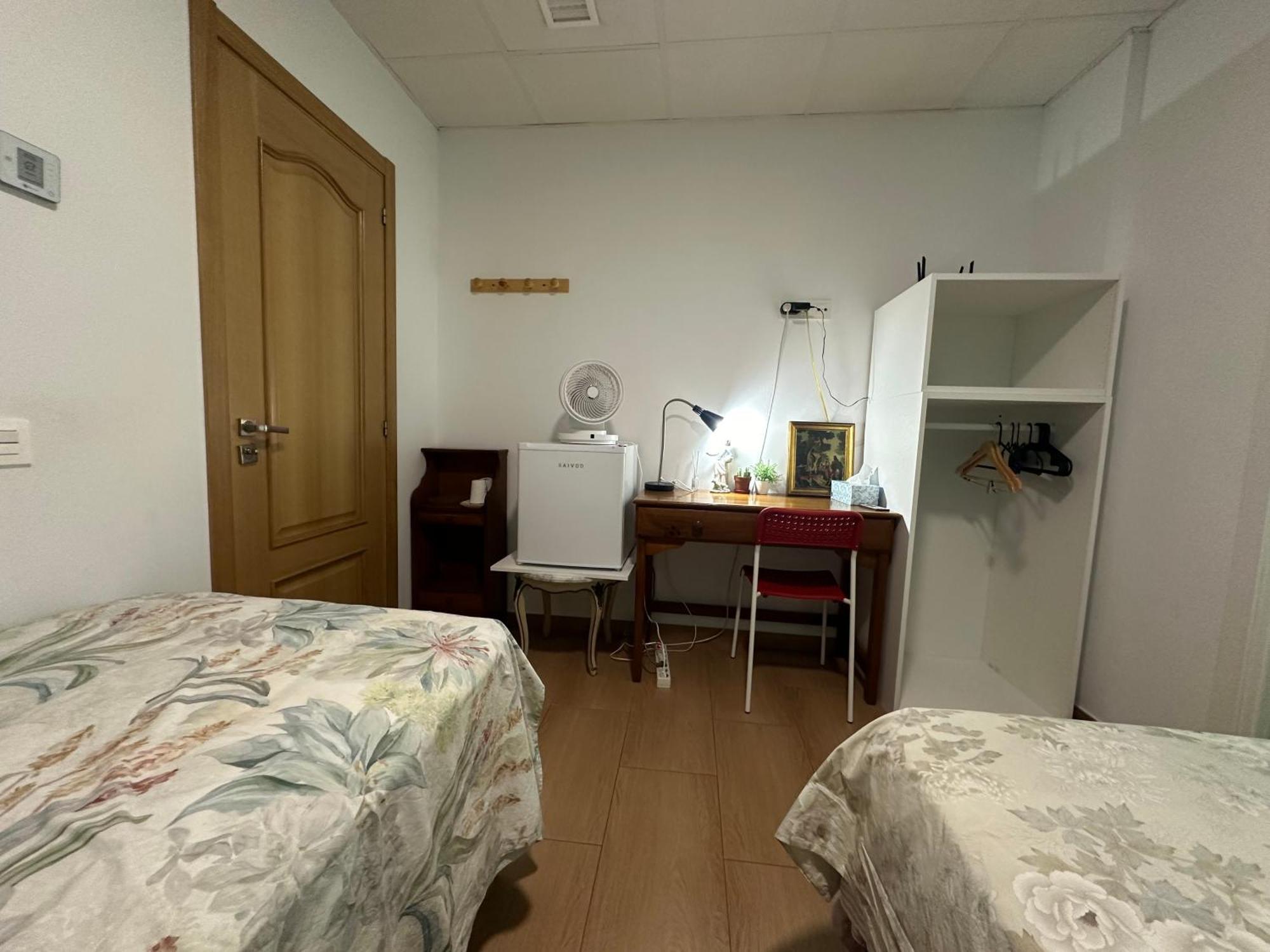 Mirador 5 Del Mercado Central - Habitacion Con Bano Privado En El Centro De La Ciudad Vella Valenza Esterno foto