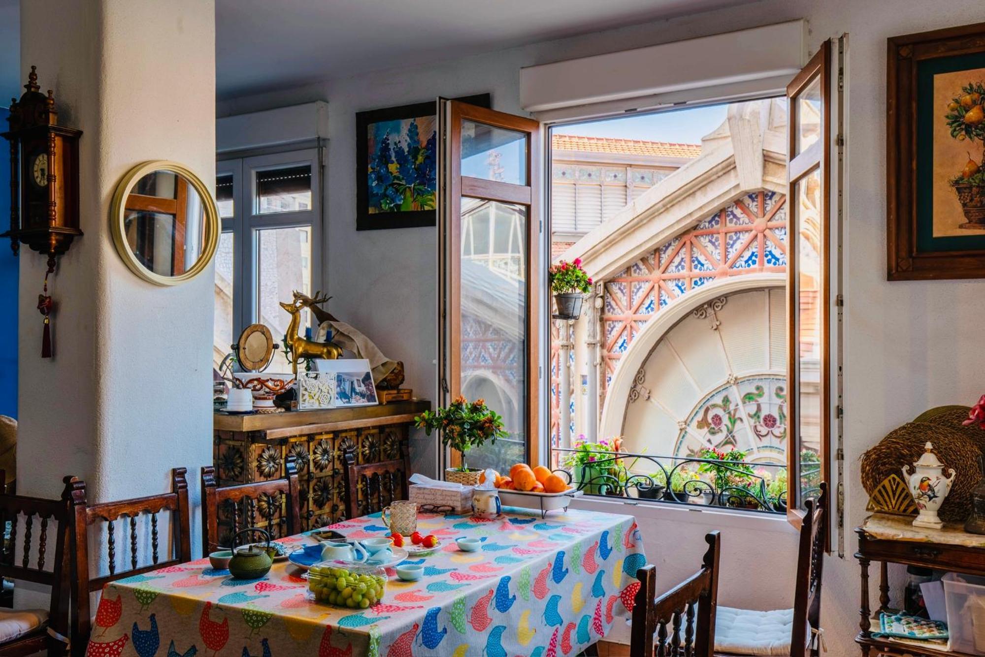 Mirador 5 Del Mercado Central - Habitacion Con Bano Privado En El Centro De La Ciudad Vella Valenza Esterno foto
